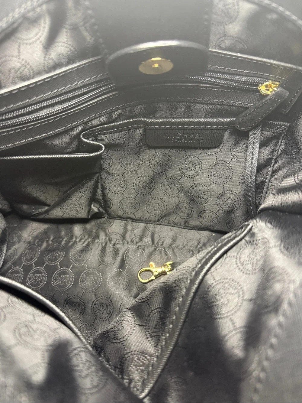 Michael Kors classic michael